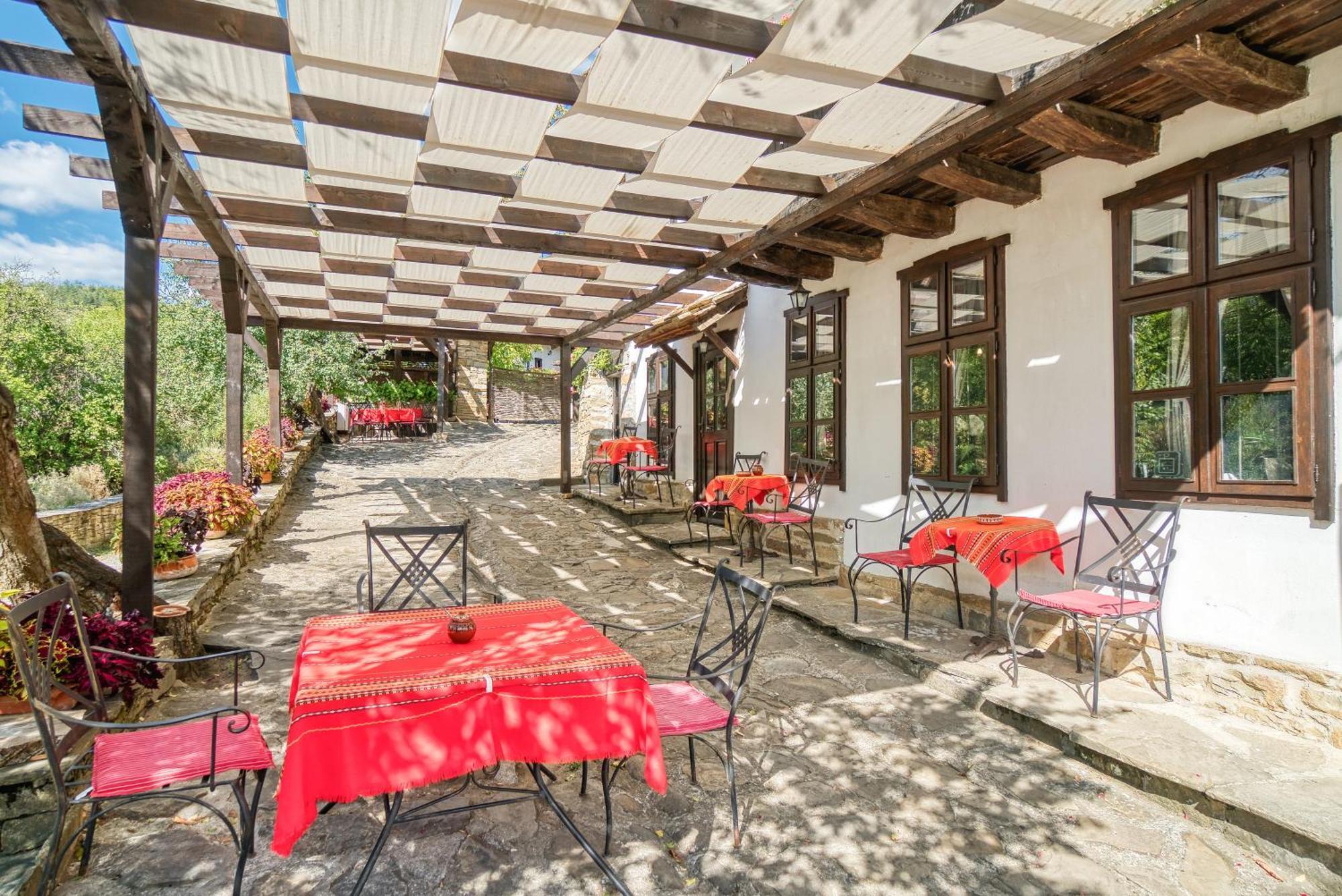 Hotel Dedovite Kashti à Stefanovo  Extérieur photo