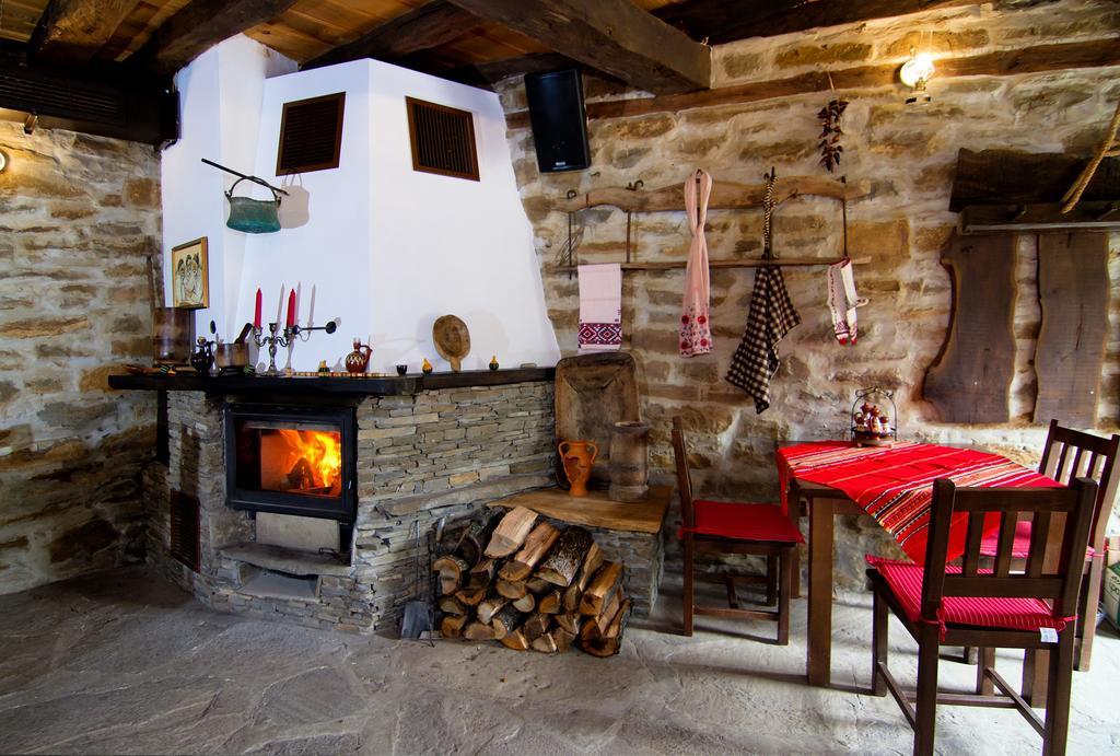 Hotel Dedovite Kashti à Stefanovo  Extérieur photo
