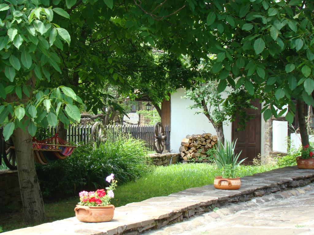 Hotel Dedovite Kashti à Stefanovo  Extérieur photo